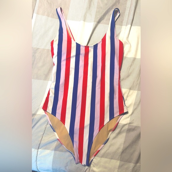 Old Navy one piece size L - Picture 1 of 1